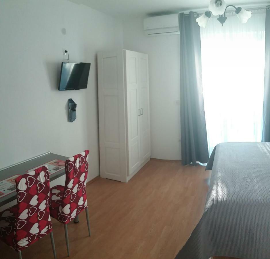 Apartment Ante Sveti Juraj Buitenkant foto